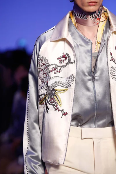 Look 79